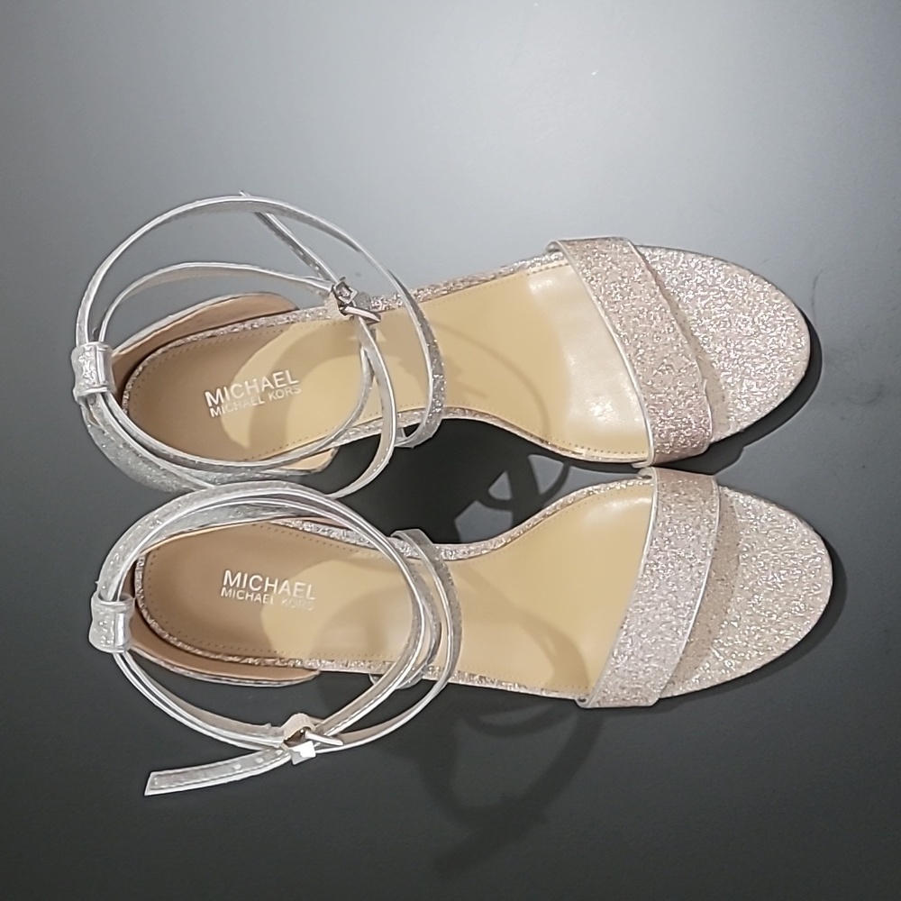 Michael Kors Astrid Glitter Embellished Silver/Gold Sandal 9.5M - Picture 3 of 11